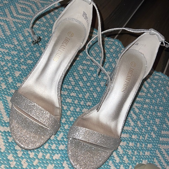 Shoes - Silver heels